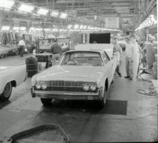 1962 Lincolns at Wixom