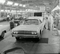 1962 Lincolns at Wixom